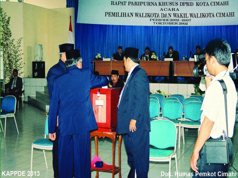 Pemilihan Walikota oleh DPRD Kota Cimahi 2002