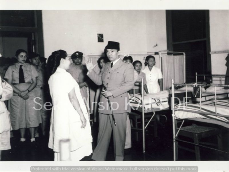 Kunjungan Presiden Sukarno ke Rumah Sakit Militer Cimahi (3)